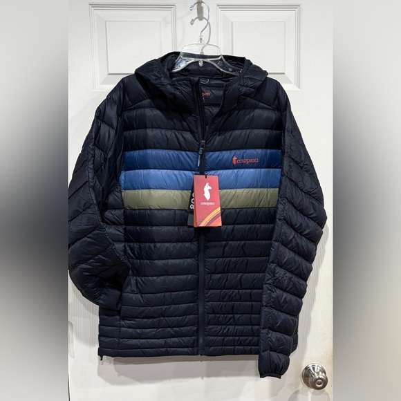 Cotopaxi Men’s Medium Fuego Hooded Down Puffer Jacket Black Carbon Stripes NWT